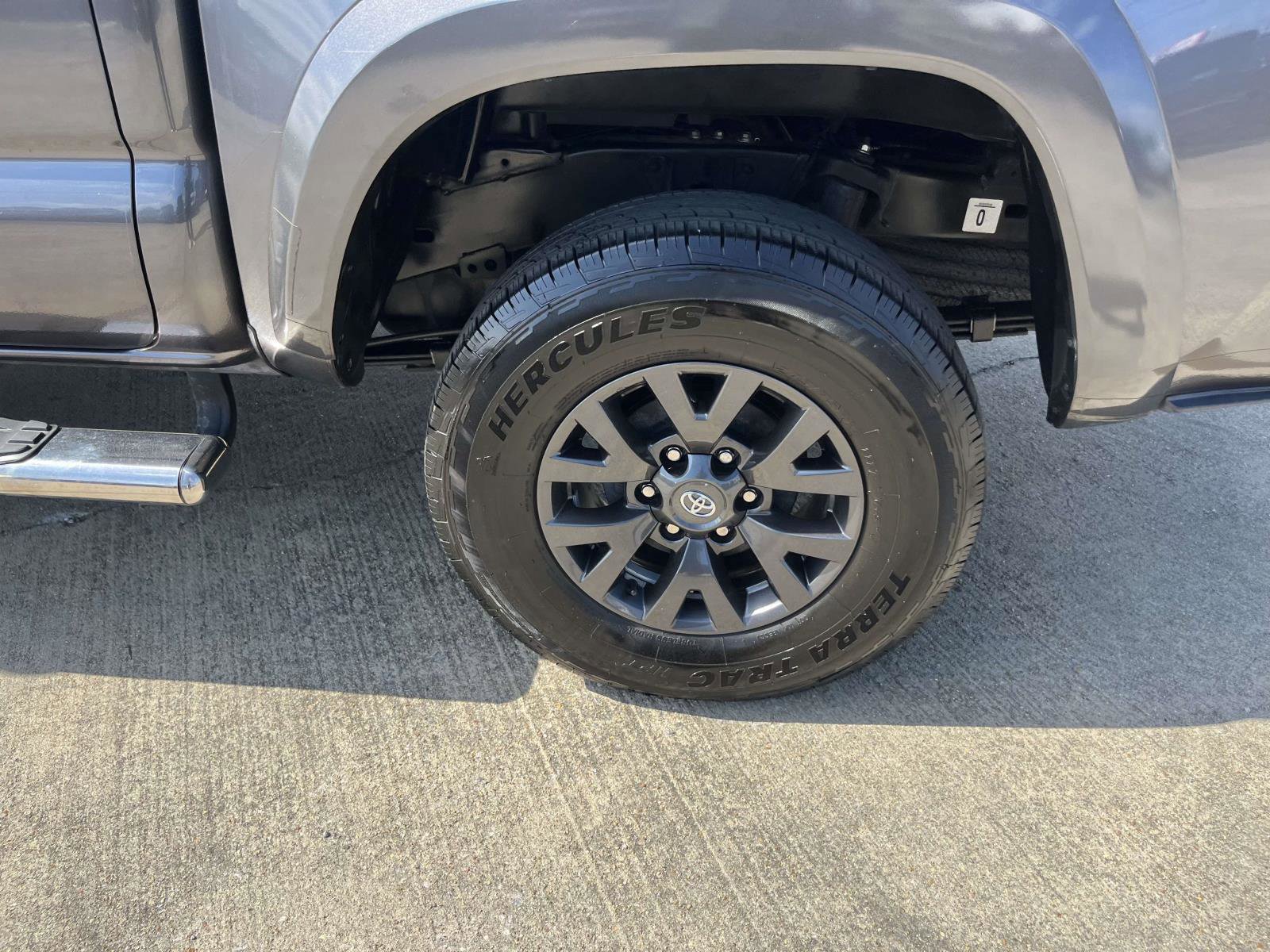 Used 2021 Toyota Tacoma SR5 image 6