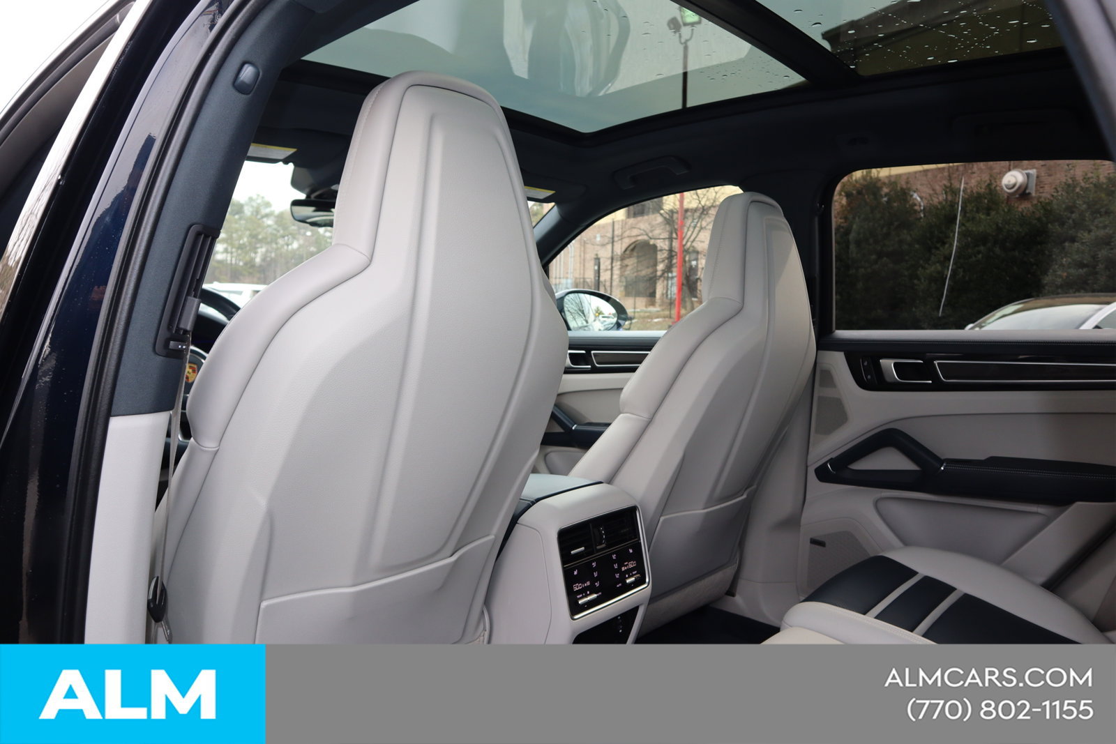 Used 2023 Porsche Cayenne S Platinum w/ Assistance Package AWD/4WD image 18