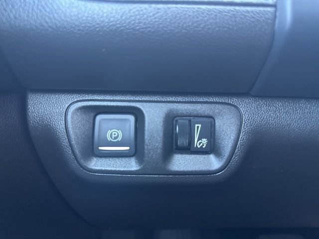 Used 2023 GMC Acadia SLT image 27