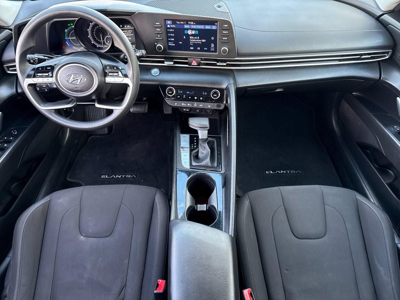 Used 2022 Hyundai Elantra Blue image 13