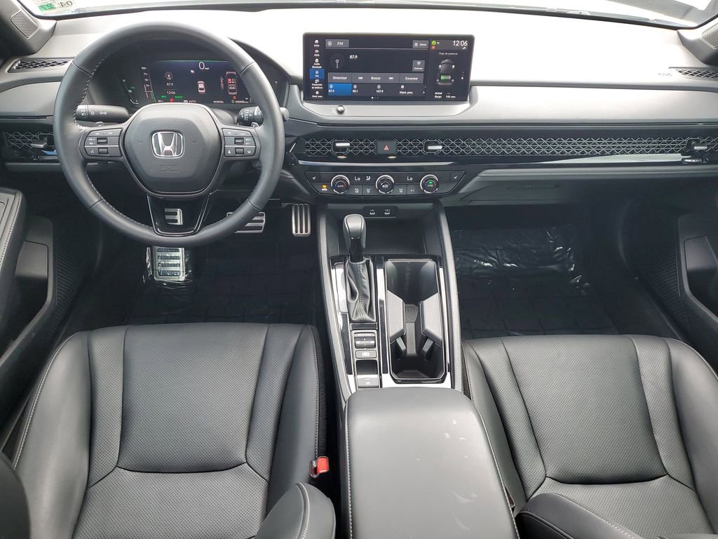 Used 2024 Honda Accord Sport image 11