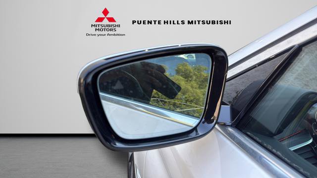 Used 2022 BMW 530i w/ Convenience Package RWD image 31