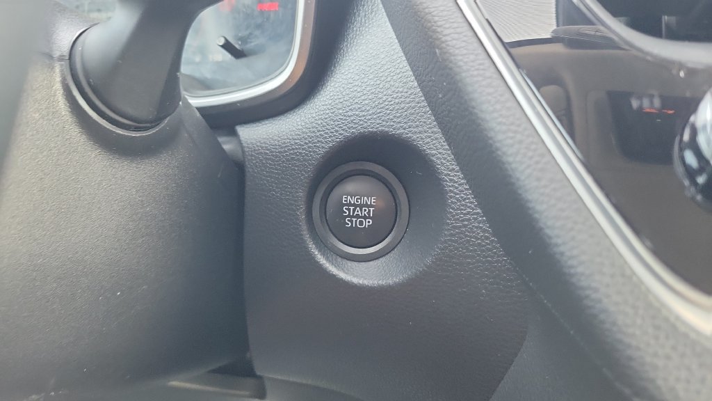 Used 2025 Toyota Corolla Cross XLE AWD/4WD image 24