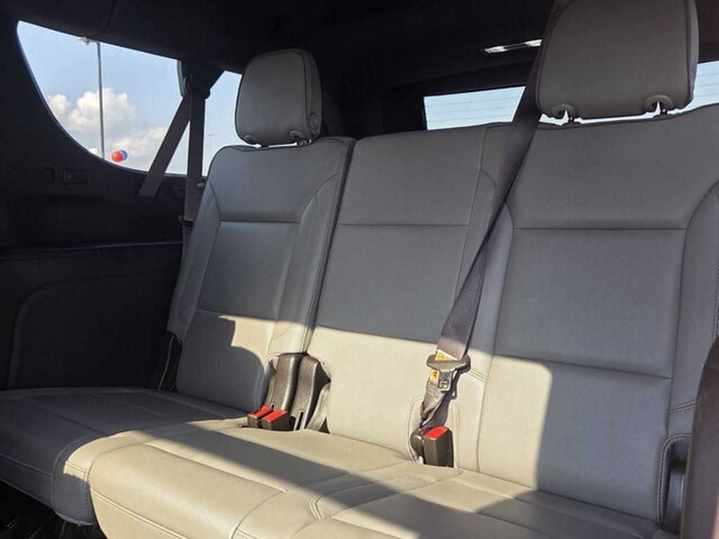 Used 2022 GMC Yukon XL SLT w/ SLT Premium Package RWD image 5