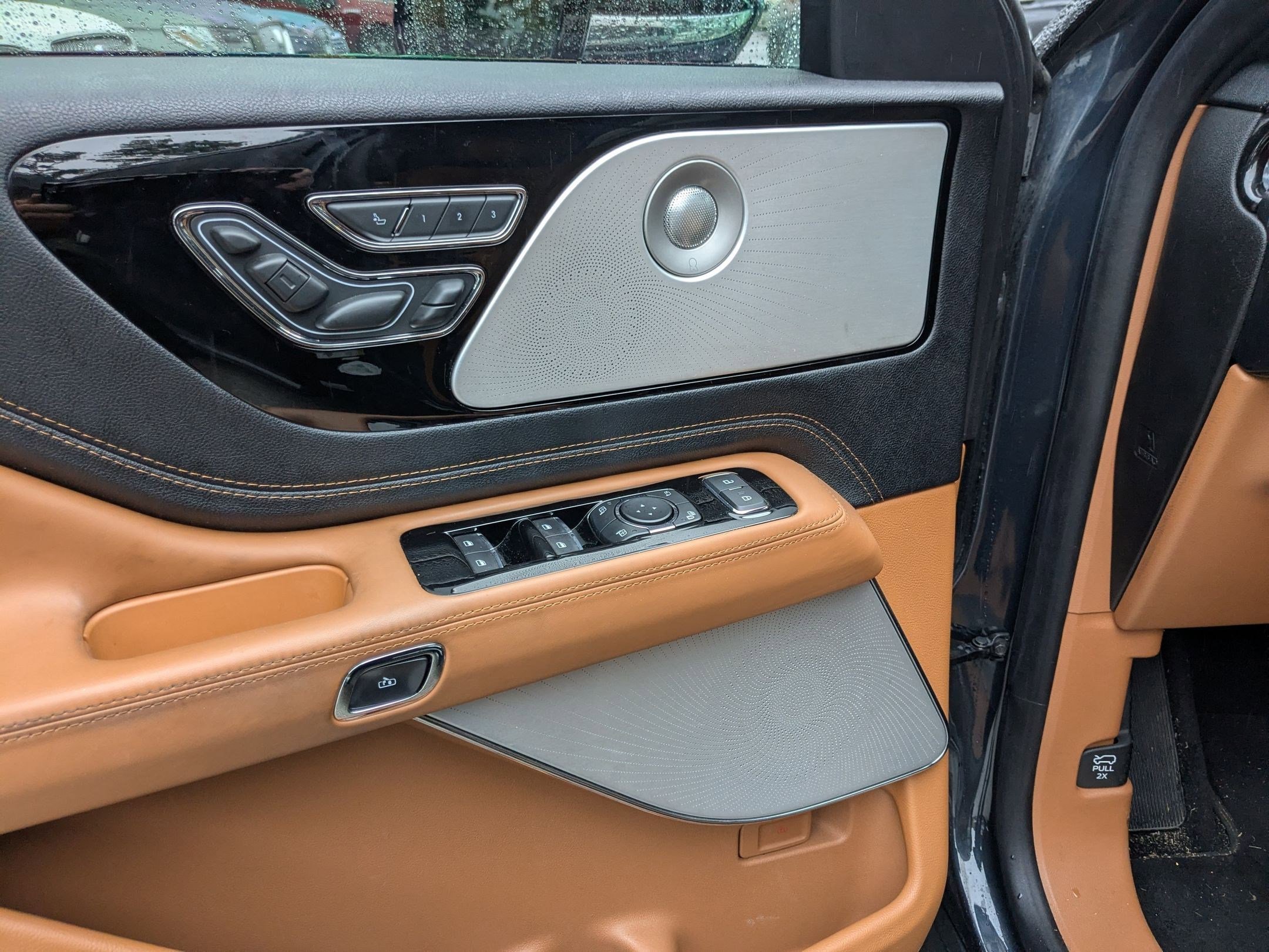 Used 2020 Lincoln Aviator Black Label w/ Dynamic Handling Package AWD/4WD image 11