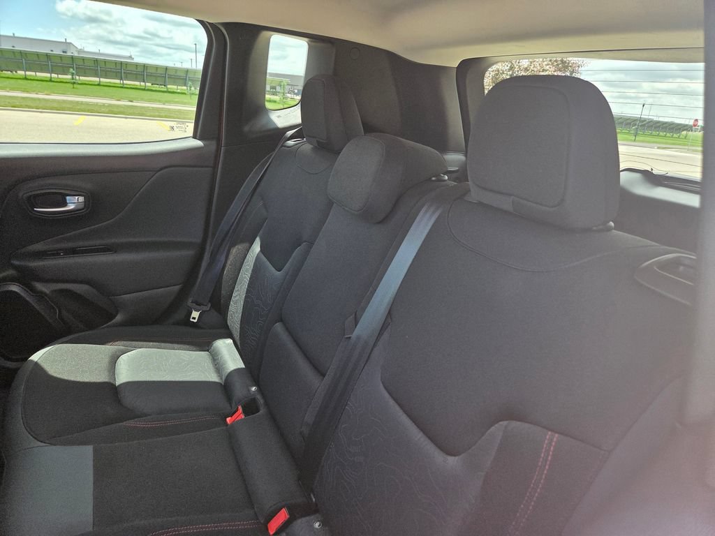 Used 2020 Jeep Renegade Trailhawk w/ Cold Weather Group AWD/4WD image 46