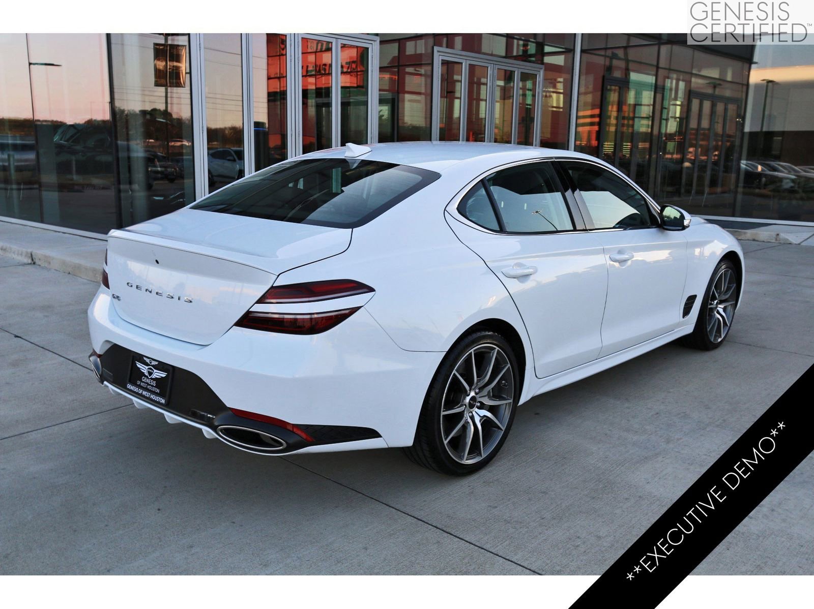 Used 2026 Genesis G70 2.5T image 9
