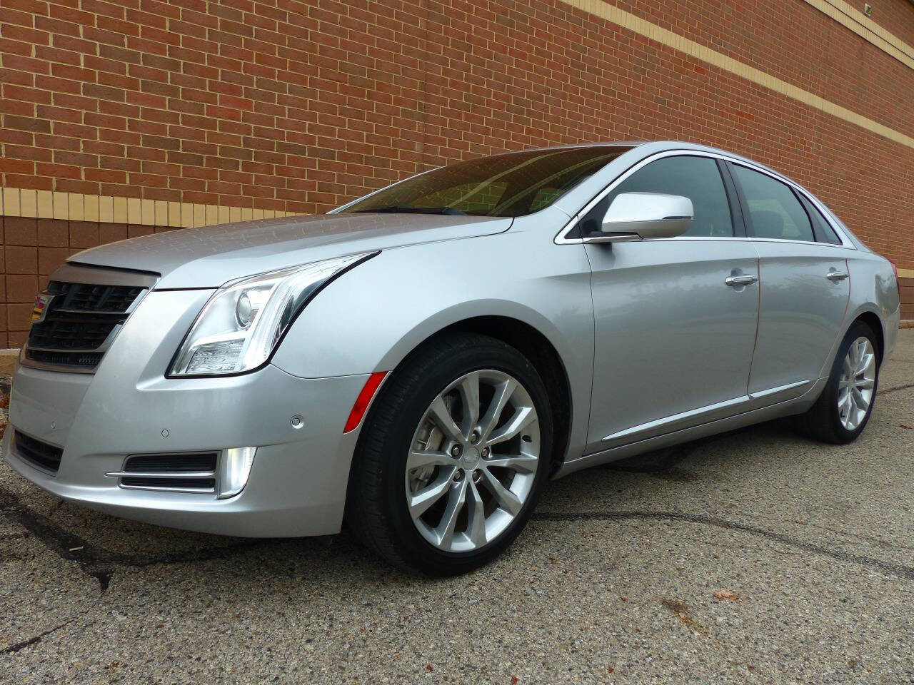 Used 2017 Cadillac XTS Luxury image 5