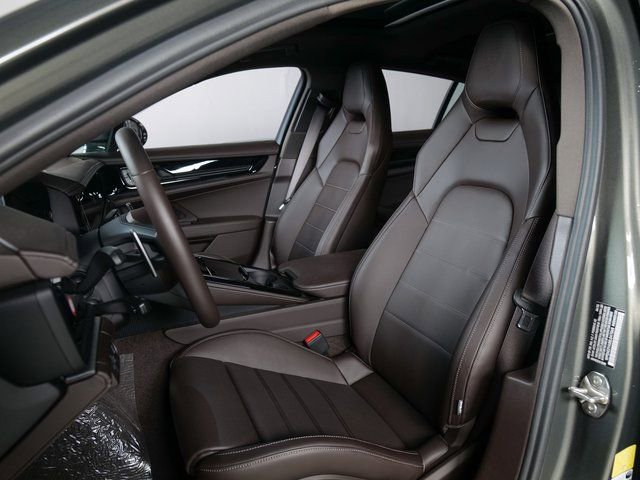 New 2025 Porsche Panamera 4 image 5