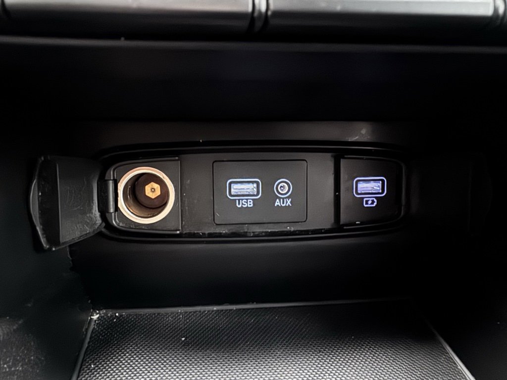 Used 2020 Hyundai Santa Fe SEL image 19