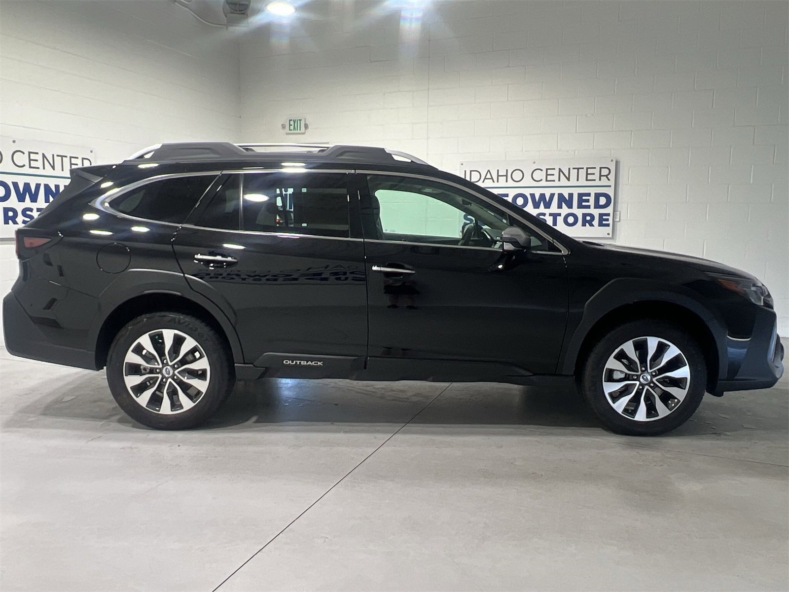 New 2025 Subaru Outback Touring XT image 9