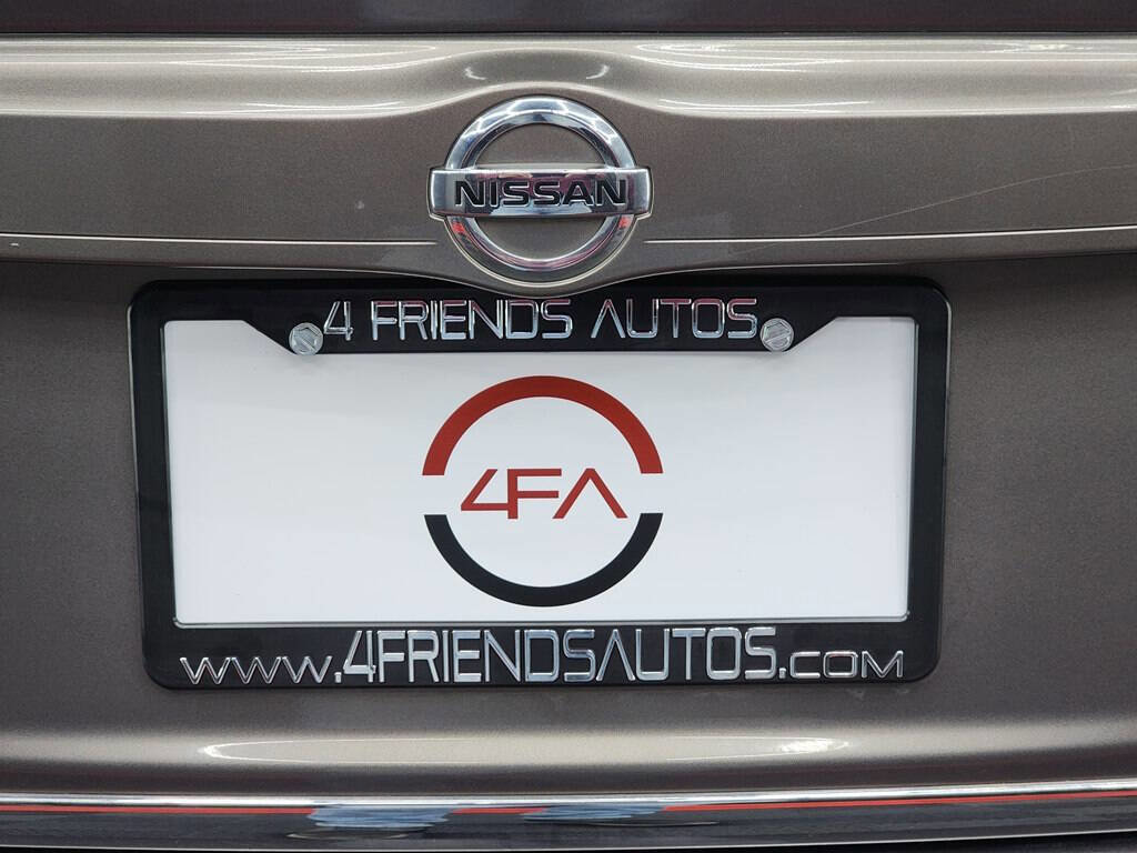 Used 2017 Nissan Versa SV FWD image 18