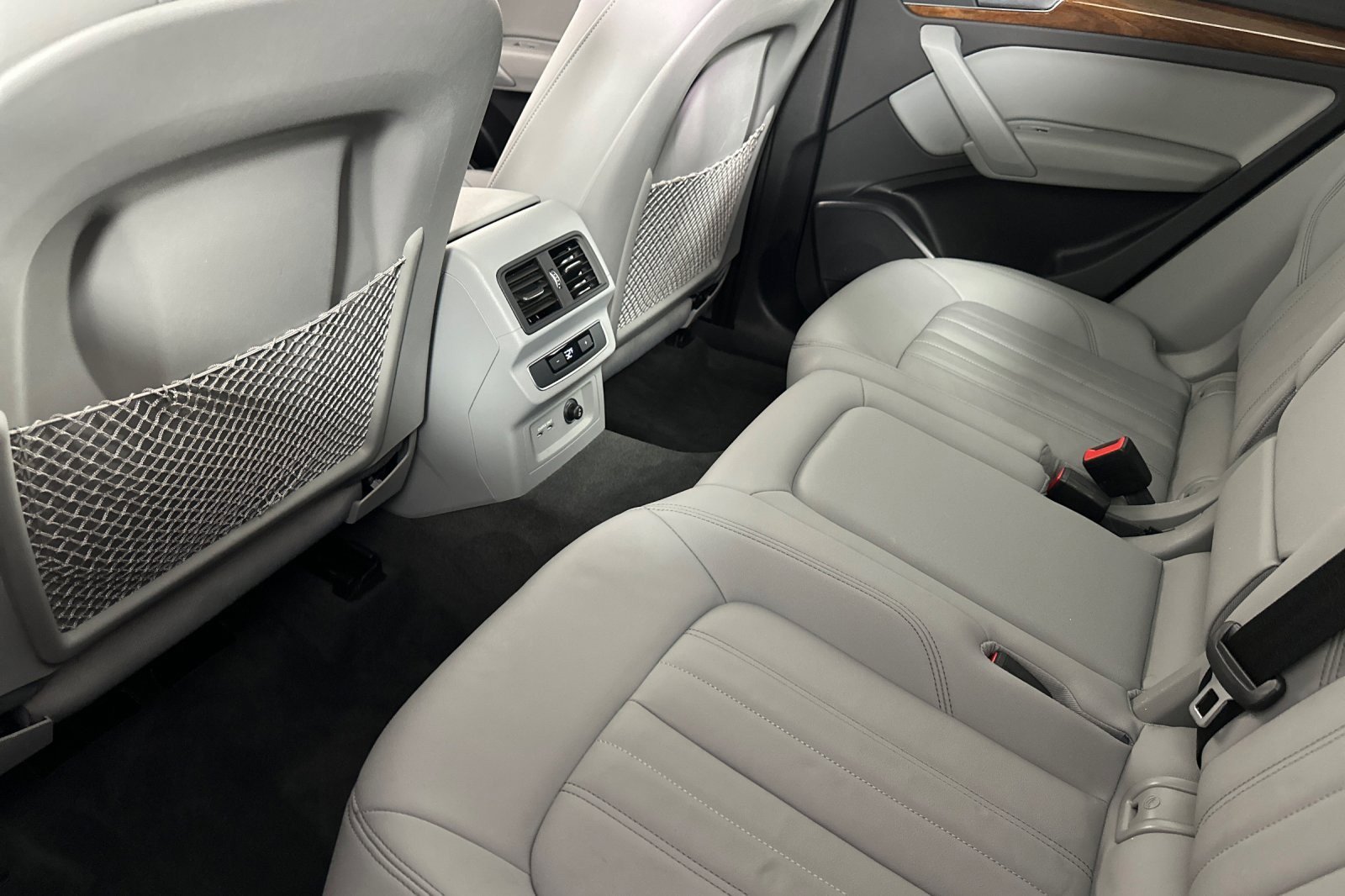 Used 2022 Audi Q5 2.0T Premium w/ Convenience Package image 11