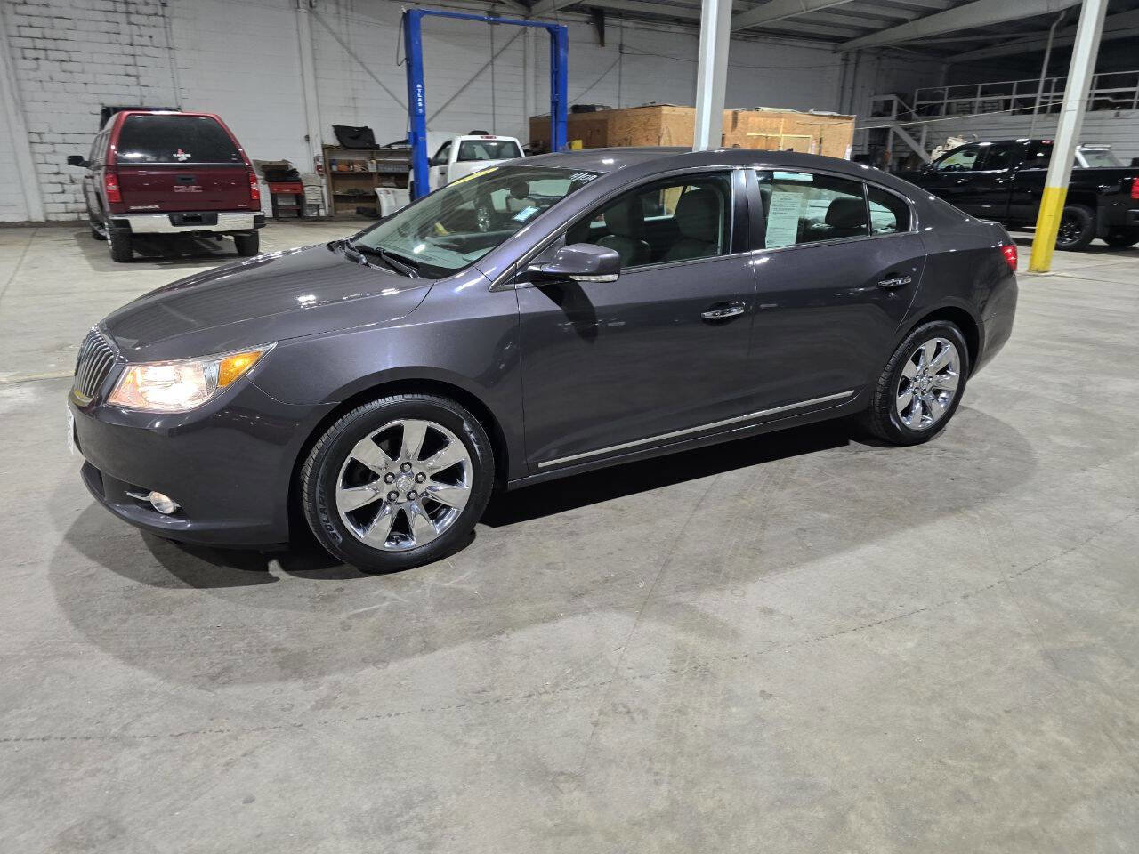 Used 2013 Buick LaCrosse Premium image 1