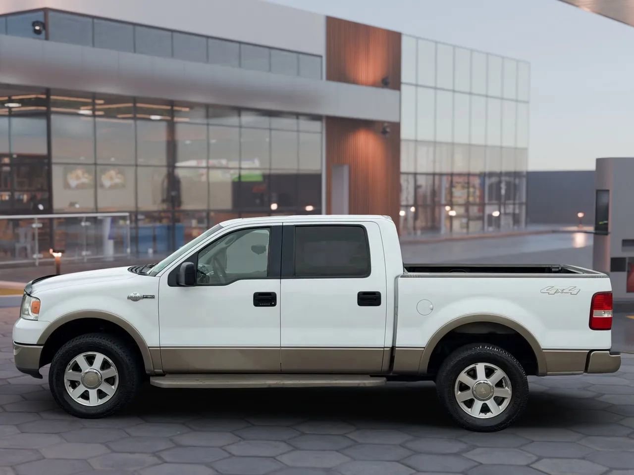 Used 2006 Ford F150 King Ranch image 5
