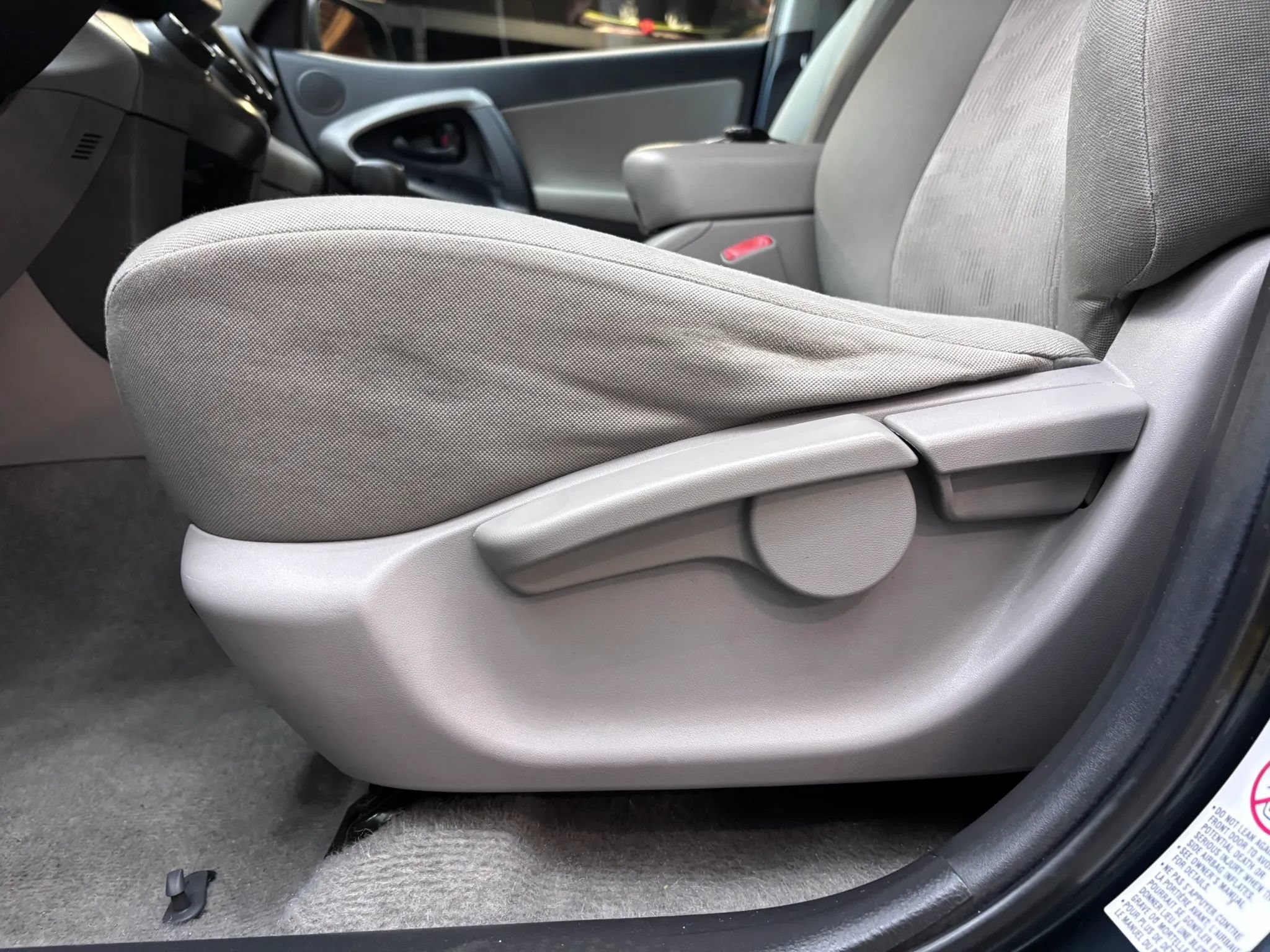 Used 2011 Toyota RAV4 4WD w/ Base L4 Extra Value Pkg image 9
