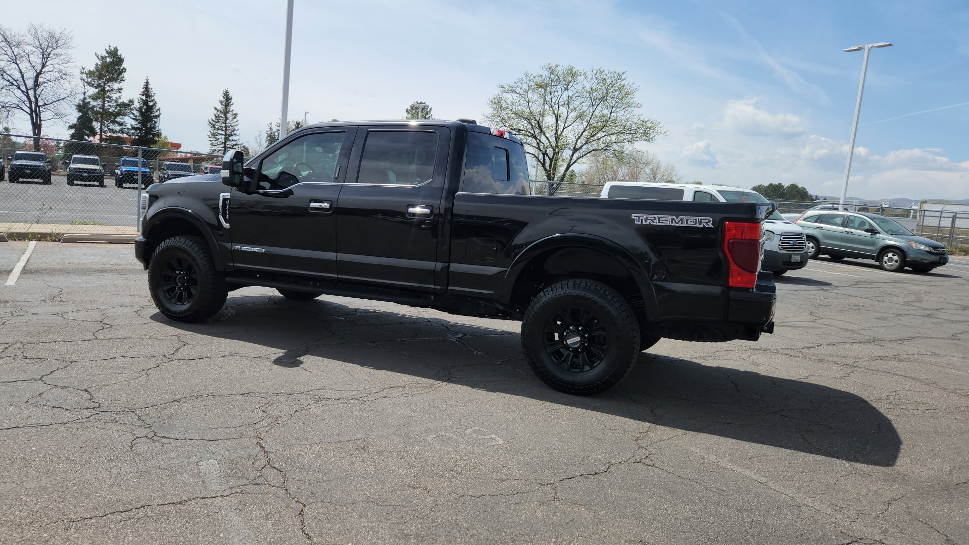 Used 2022 Ford F250 Platinum w/ Tremor Off-Road Package image 8