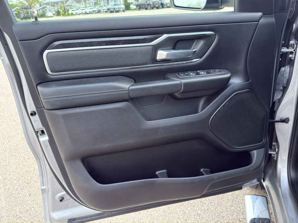 Used 2022 RAM 1500 Big Horn AWD/4WD image 16