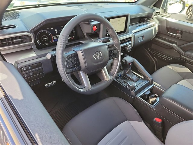 Used 2025 Toyota Tacoma TRD Sport image 6