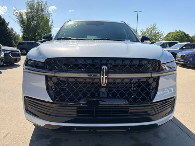 New 2026 Lincoln Navigator L Reserve w/ Jet Appearance Package AWD/4WD image 11