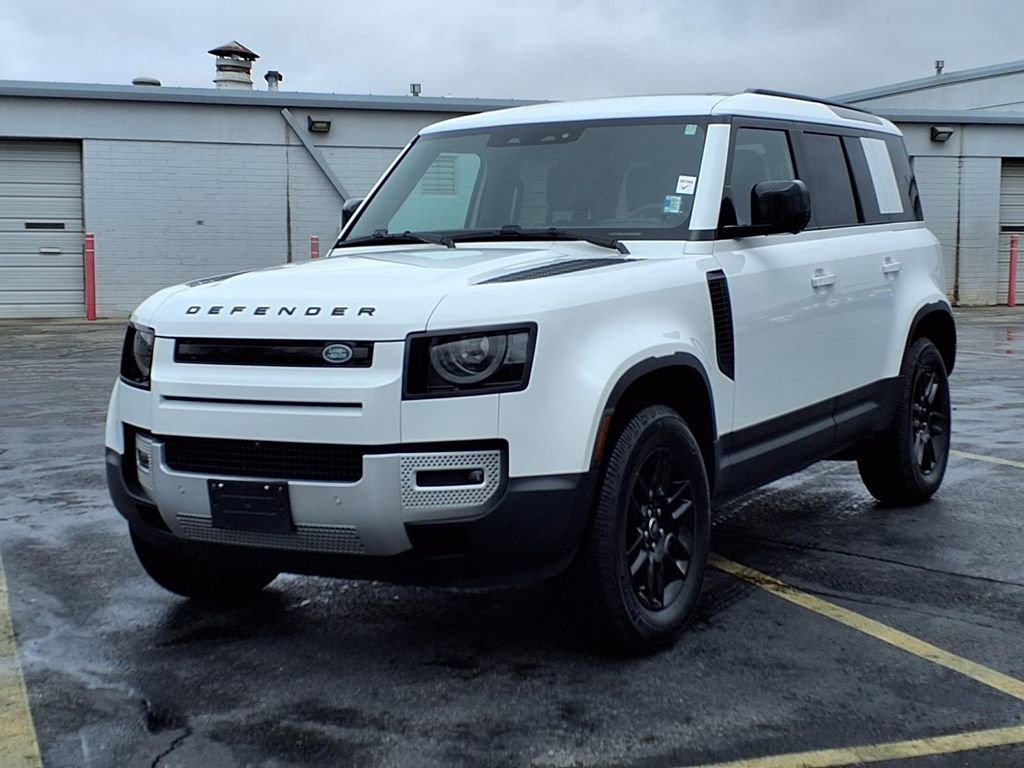 Used 2025 Land Rover Defender 110 S image 2