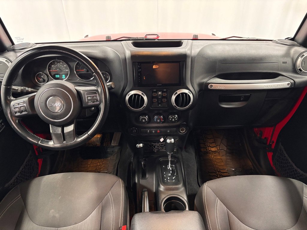 Used 2016 Jeep Wrangler Unlimited Sahara w/ Connectivity Group image 10