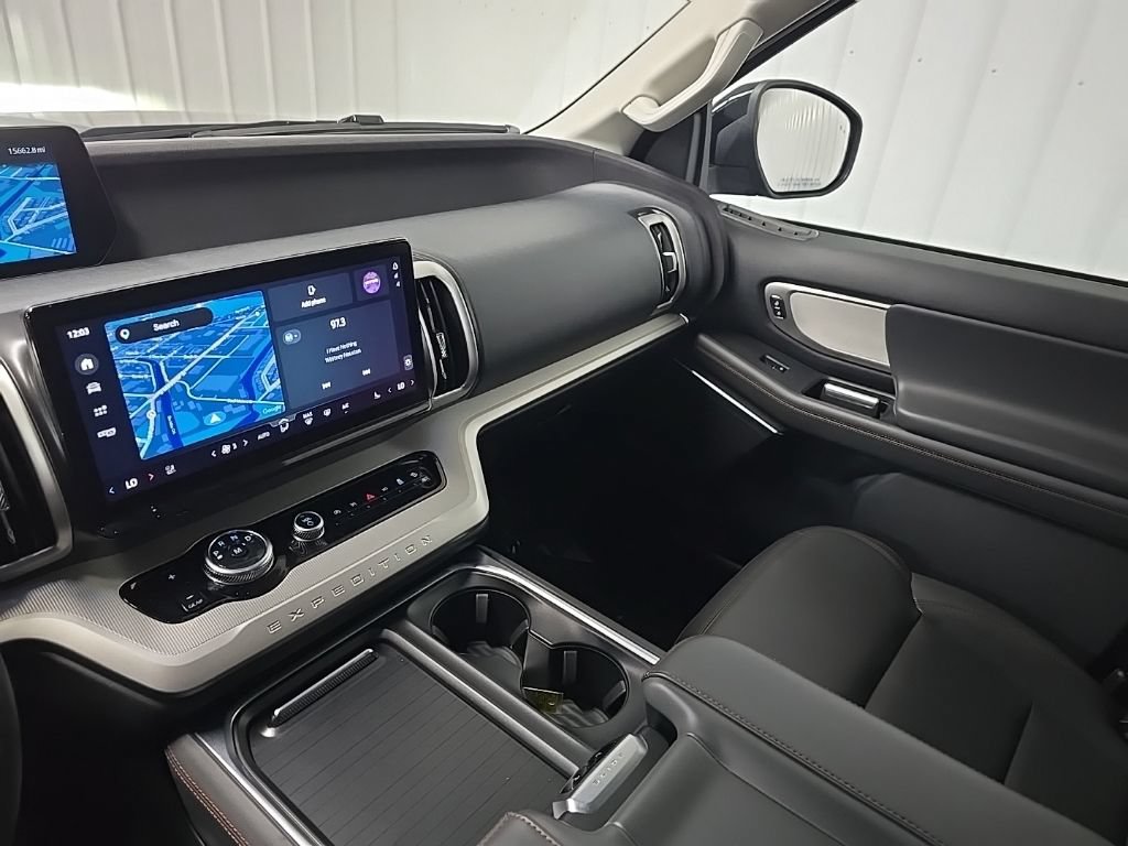 Certified 2025 Ford Expedition Active AWD/4WD image 30