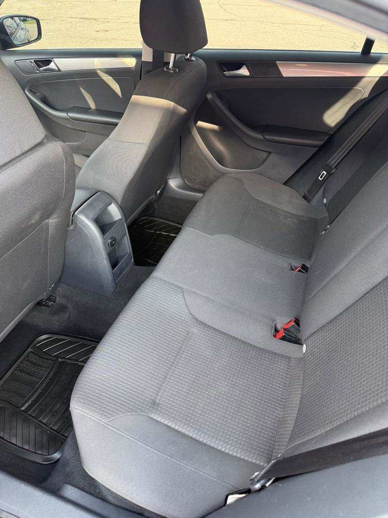 Used 2015 Volkswagen Jetta SE image 8