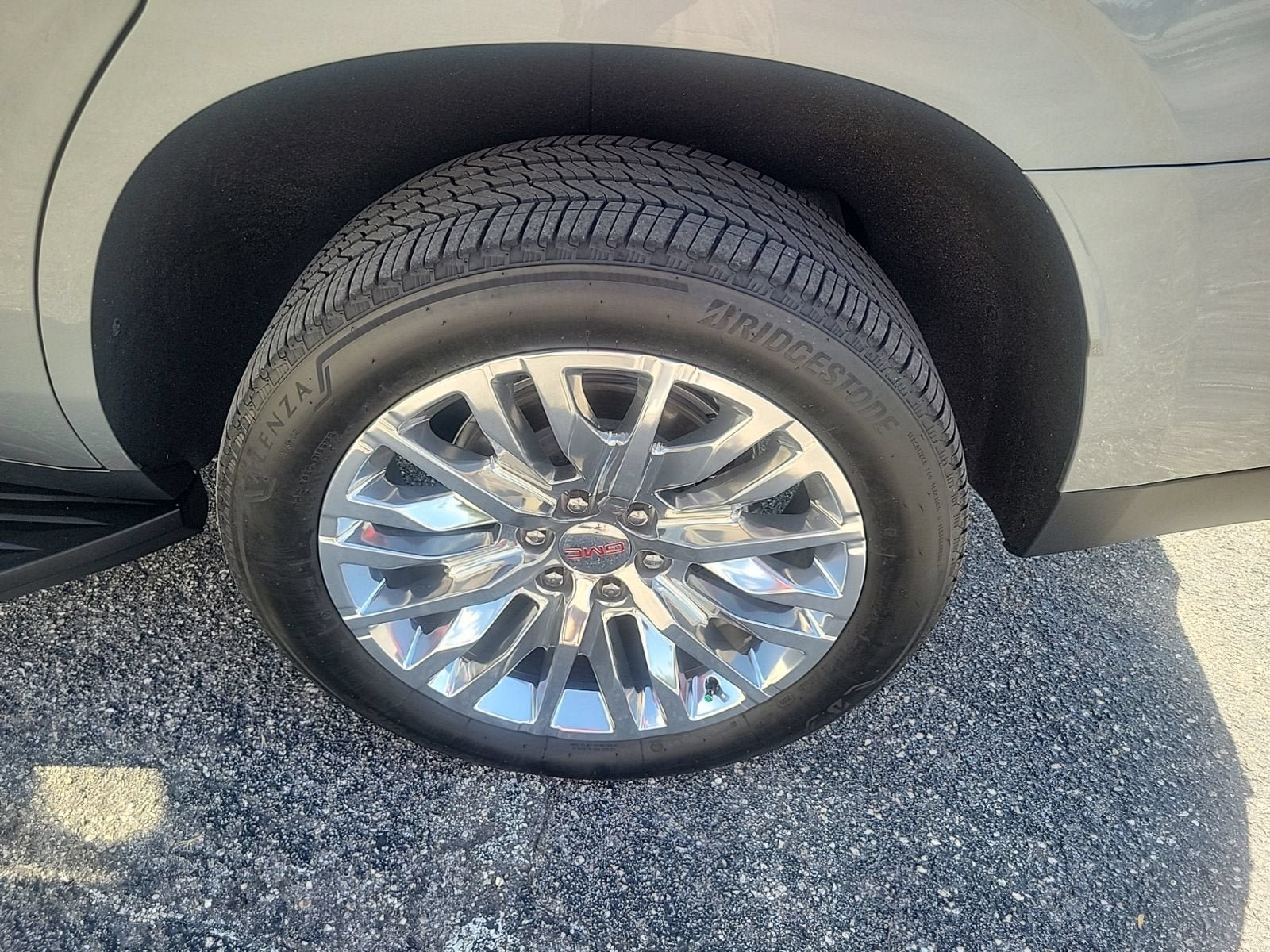 Used 2025 GMC Yukon Denali AWD/4WD image 10