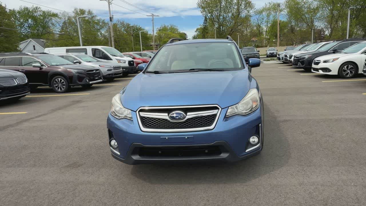 Used 2017 Subaru Crosstrek 2.0i Premium w/ Moonroof Package AWD/4WD image 3
