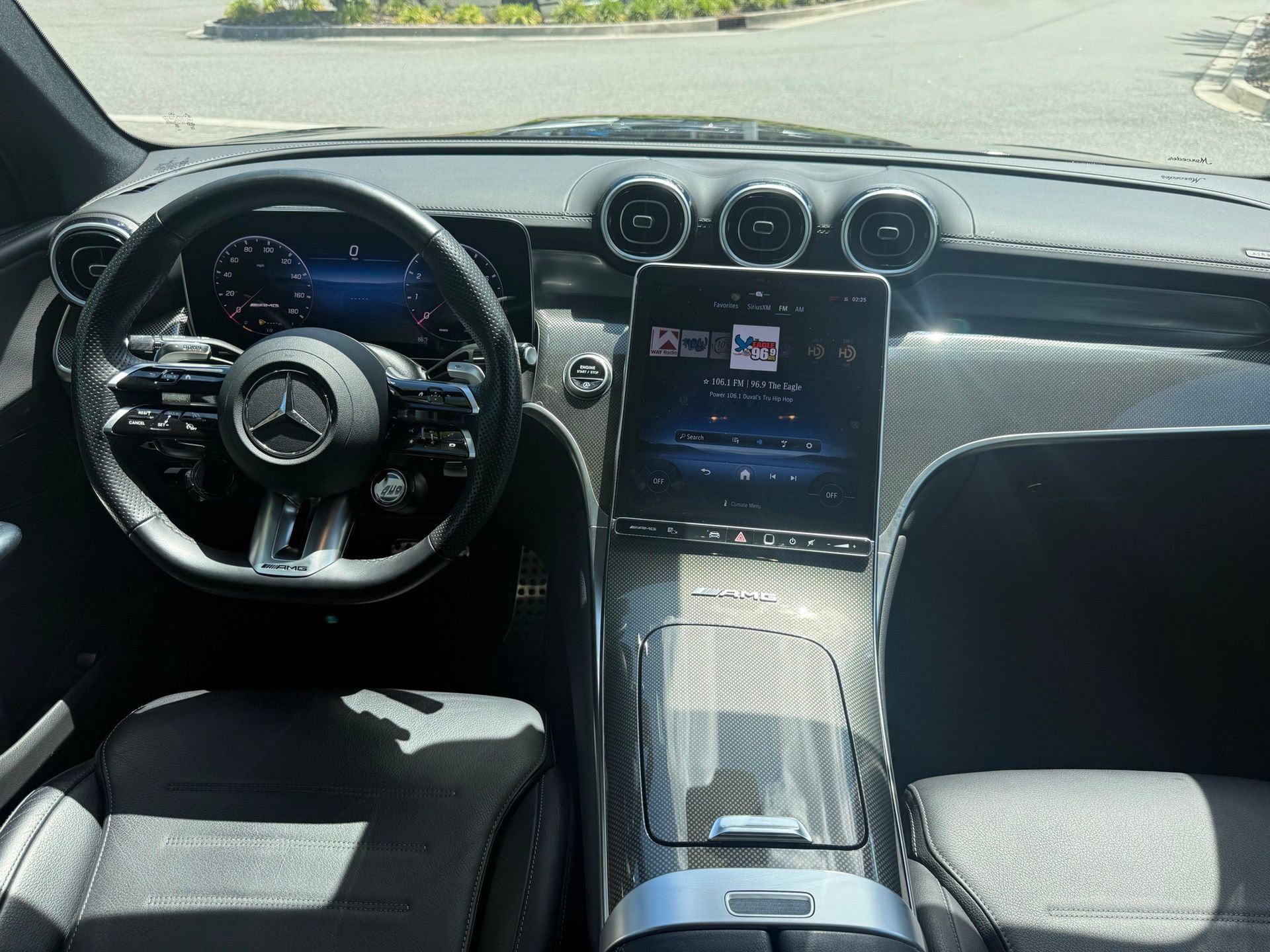 Used 2025 Mercedes-Benz GLC 43 AMG 4MATIC image 27