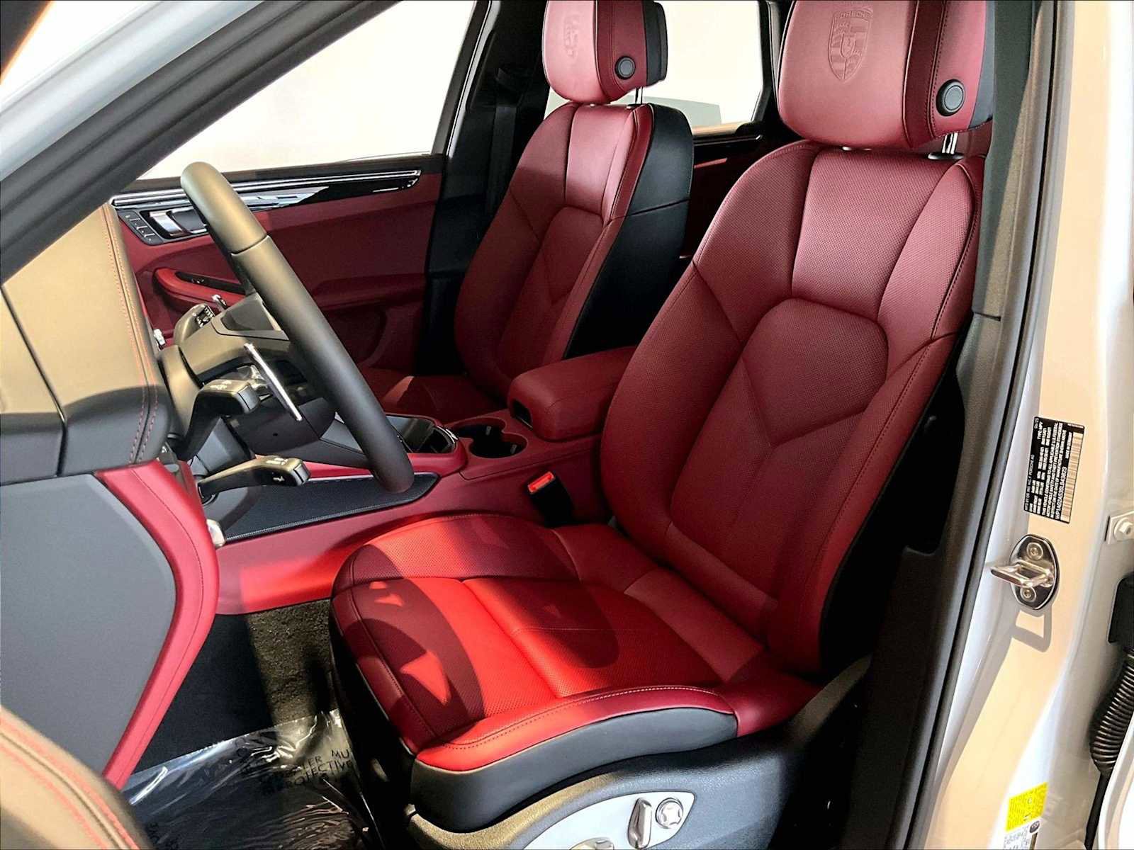 New 2025 Porsche Macan S image 5