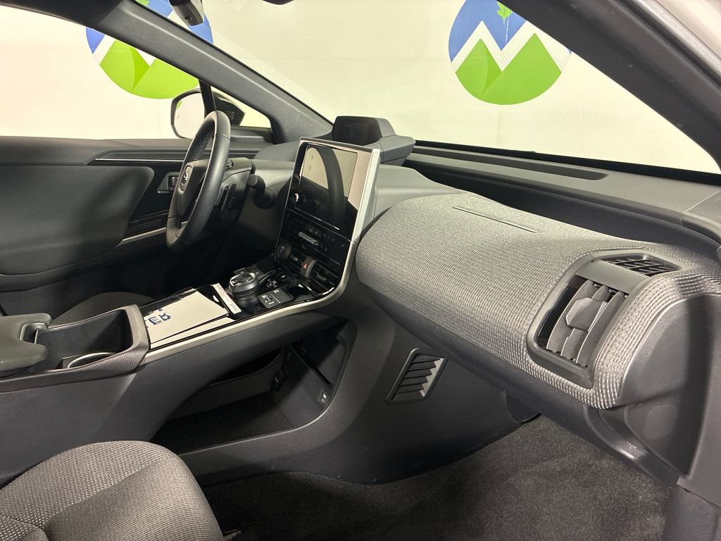Certified 2023 Subaru Solterra AWD image 32