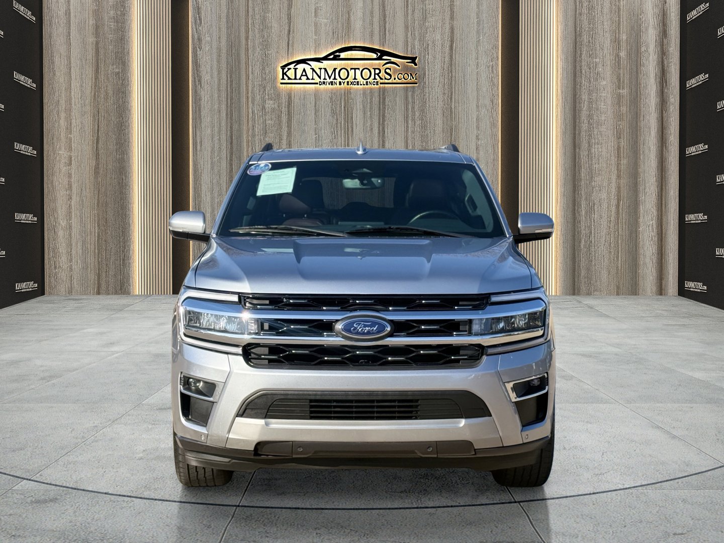 Used 2023 Ford Expedition Max Limited image 2