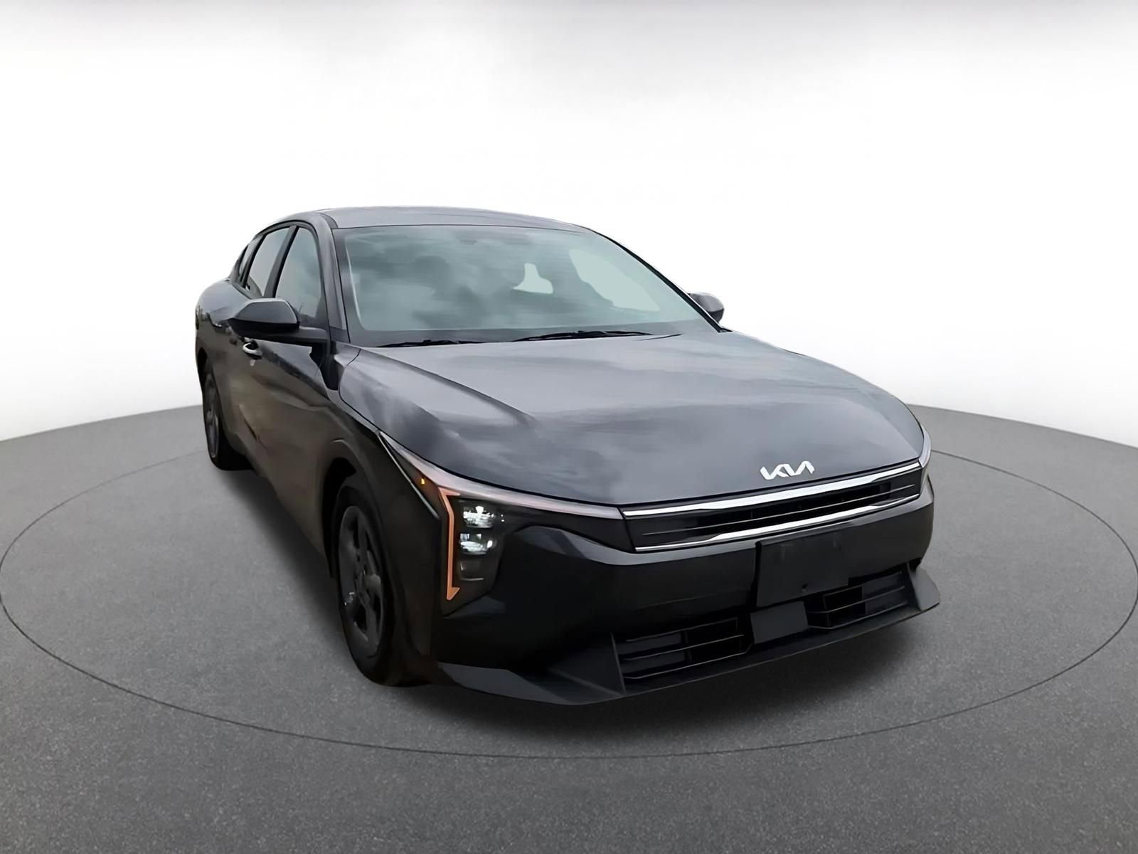 Used 2025 Kia K4 FWD image 3