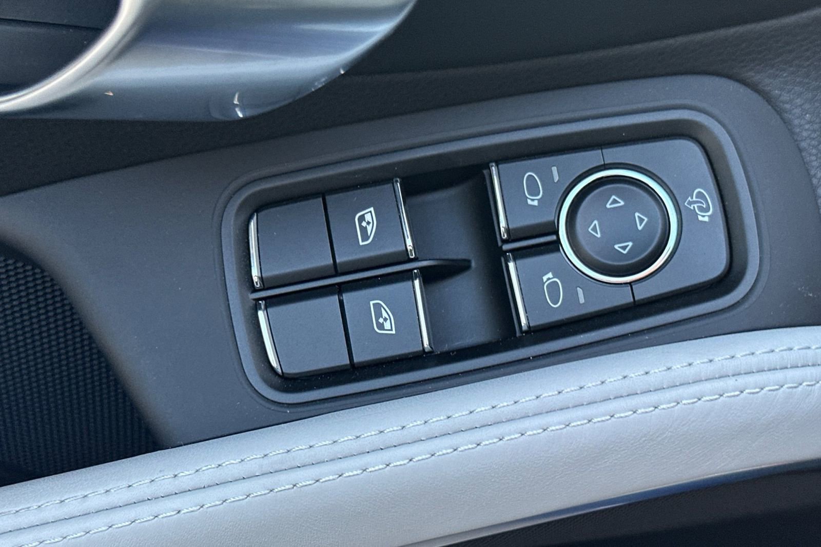 Used 2024 Porsche 718 Cayman S image 13