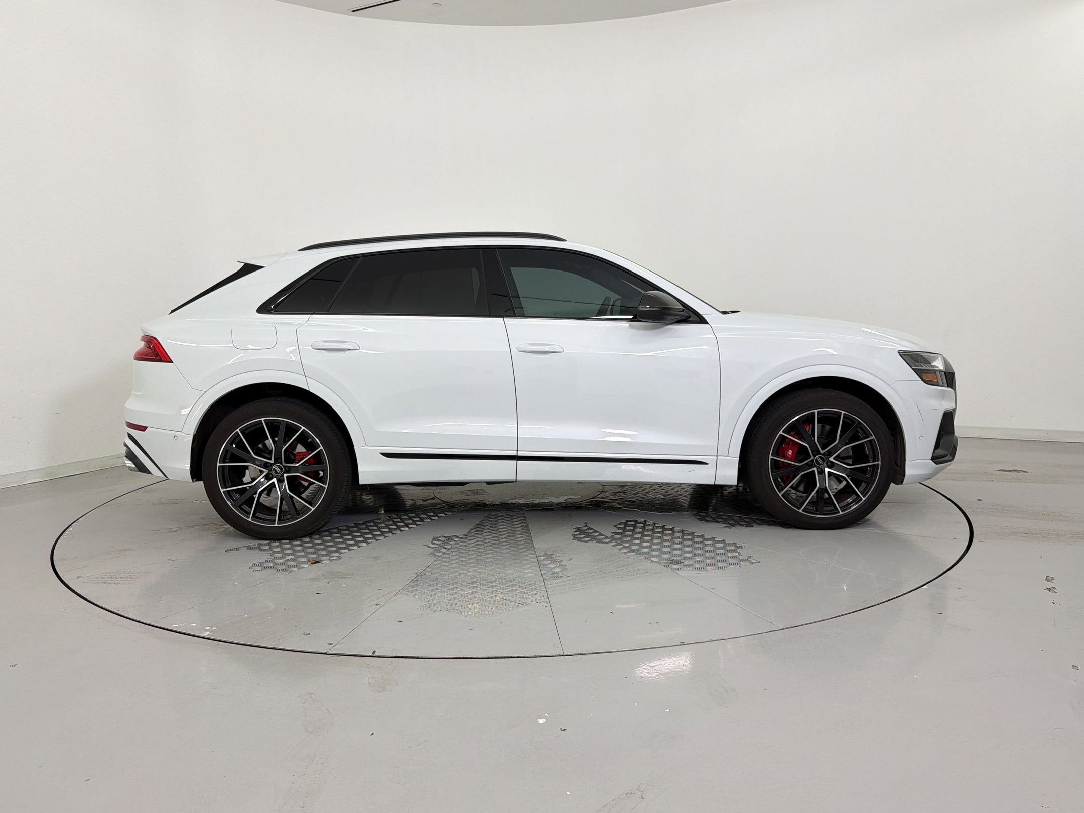 Used 2023 Audi SQ8 Prestige w/ Prestige Package AWD/4WD image 8