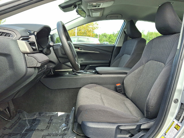 Used 2025 Toyota Camry LE FWD image 13