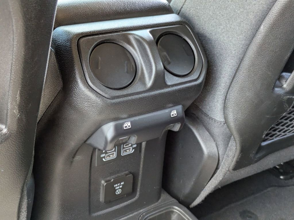 Used 2025 Jeep Wrangler Unlimited Rubicon AWD/4WD image 26