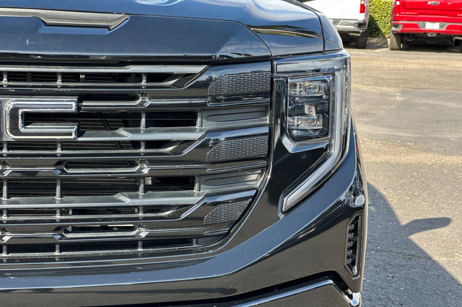 Used 2023 GMC Sierra 1500 Elevation w/ LPO, Elevation Black Package image 51