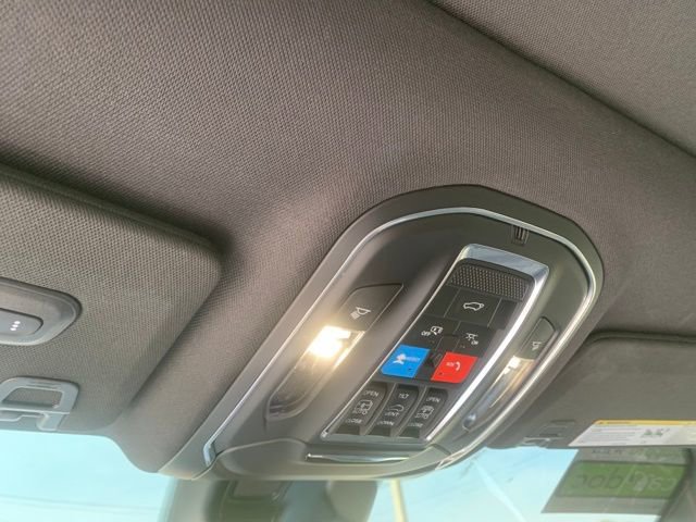 Used 2025 Jeep Grand Cherokee Limited w/ Luxury Tech Group II image 18