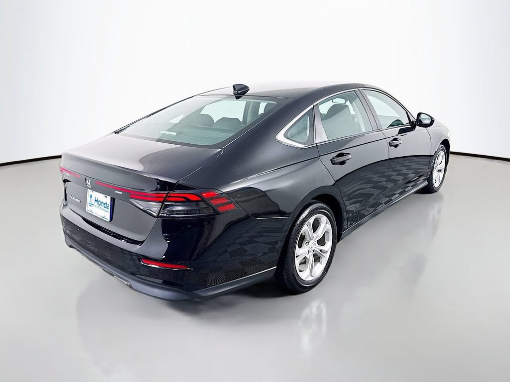 Certified 2023 Honda Accord LX image 7