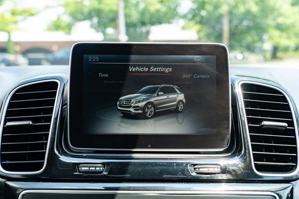 Used 2016 Mercedes-Benz GLE 300d 4MATIC image 16