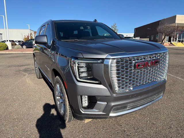 Used 2022 GMC Yukon Denali w/ Max Trailering Package AWD/4WD image 3