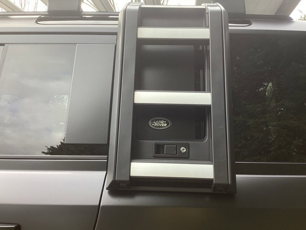 Used 2022 Land Rover Defender 110 X image 7