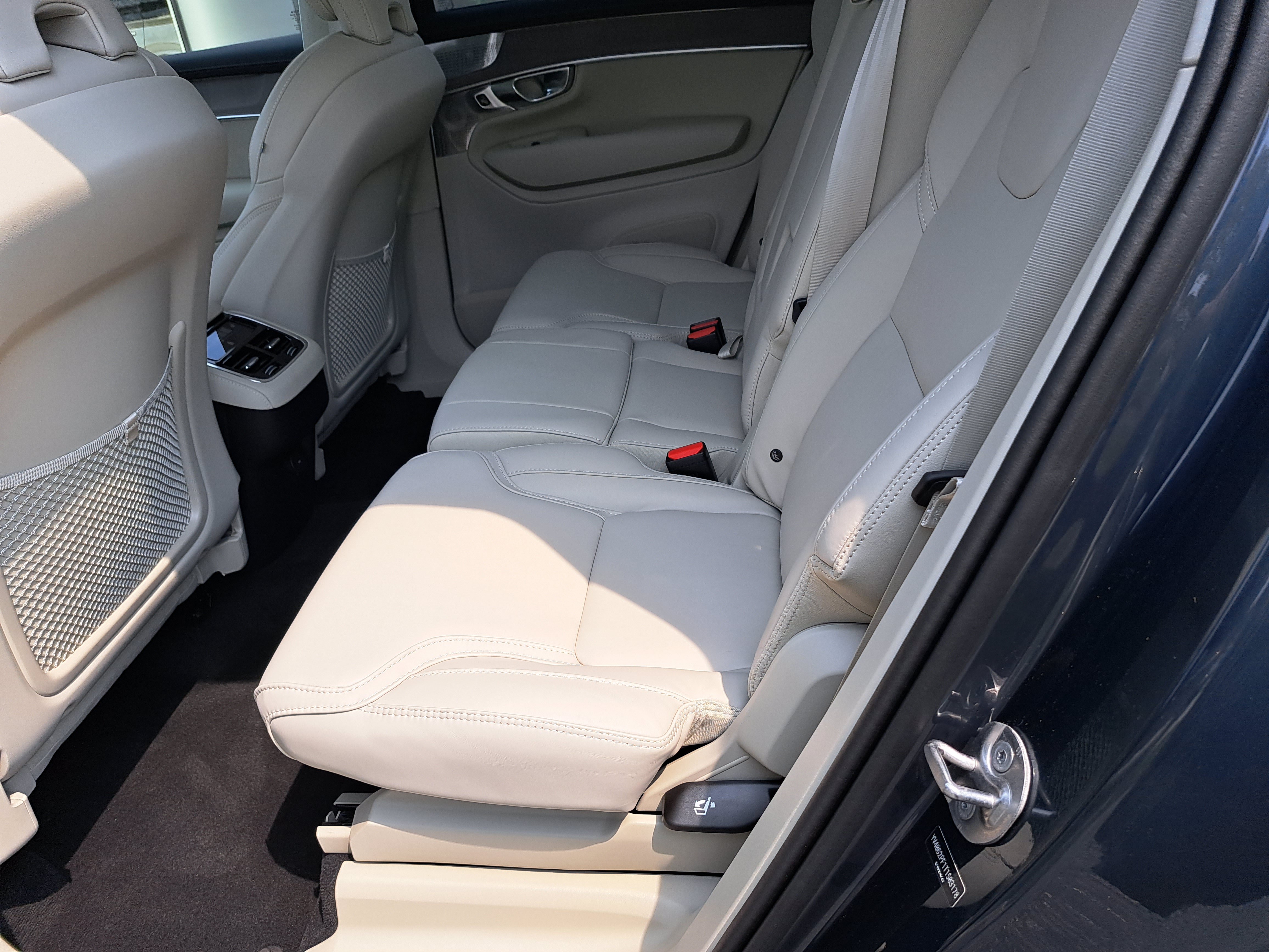 New 2026 Volvo XC90 B6 Ultra w/ Lounge Package AWD/4WD image 7