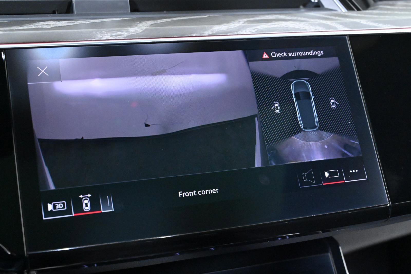 Used 2022 Audi e-tron Chronos image 17