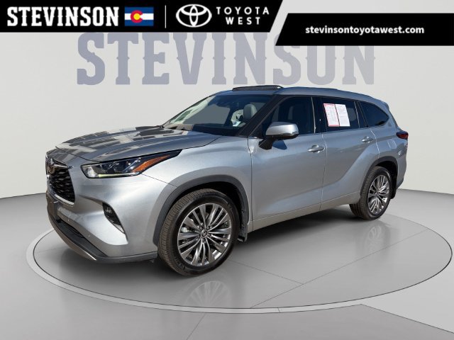Used 2021 Toyota Highlander Platinum AWD/4WD image 1