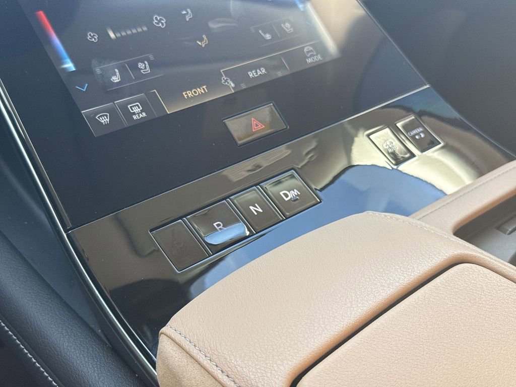 Used 2025 INFINITI QX80 Sensory AWD/4WD image 19