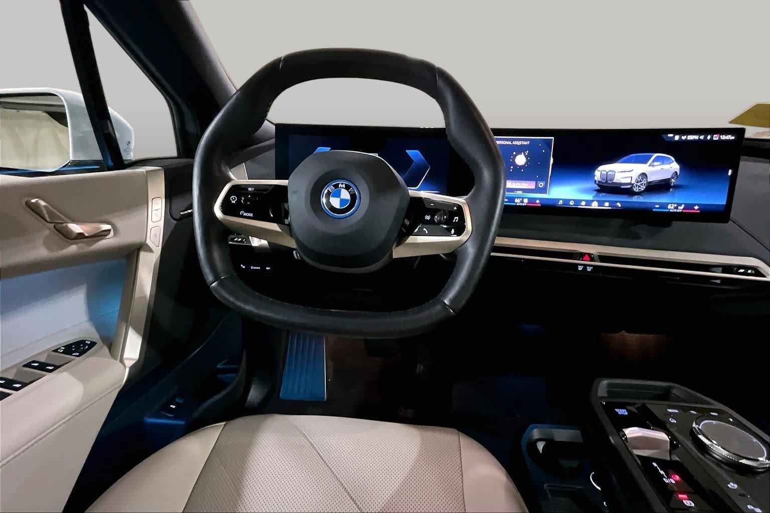 Used 2024 BMW iX xDrive50 AWD/4WD image 5